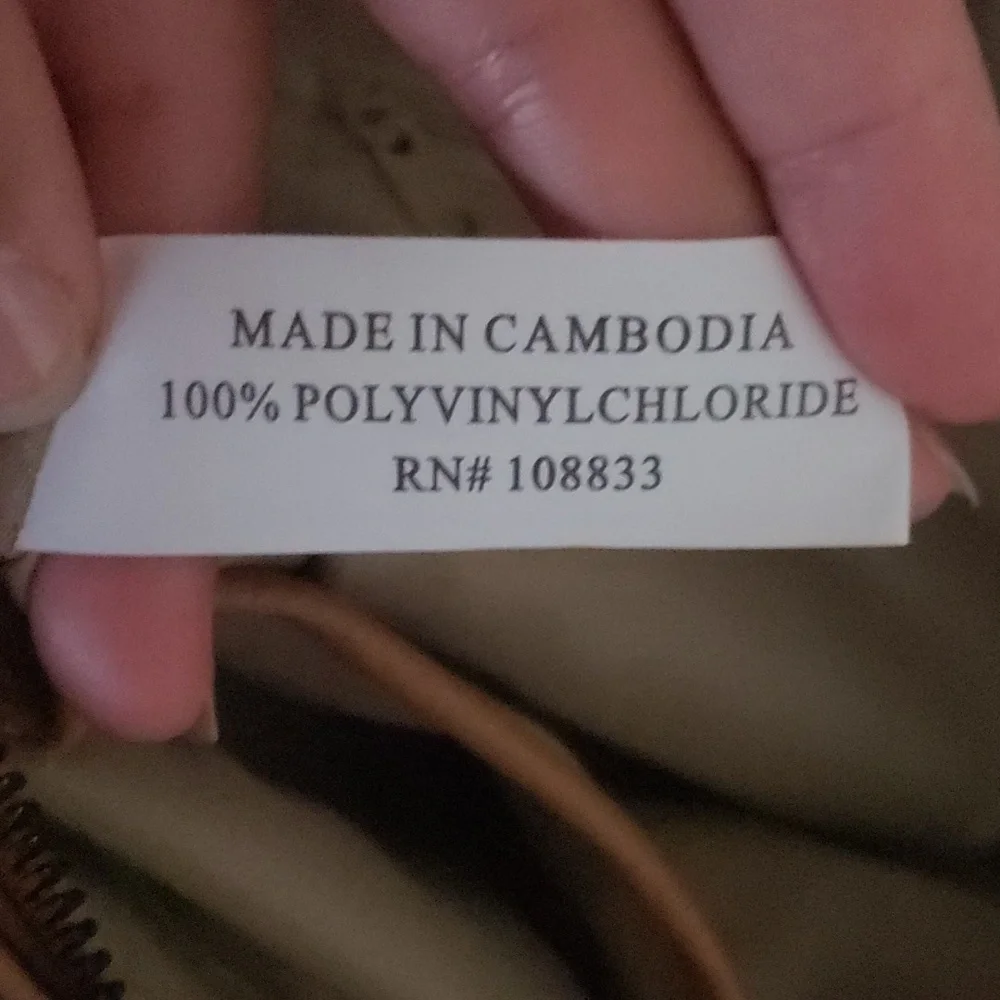 Jones New York Evalina Tote Bag - Picture 10 of 10